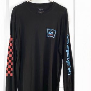 Quicksilver Men’s shirt with designs on sleeves